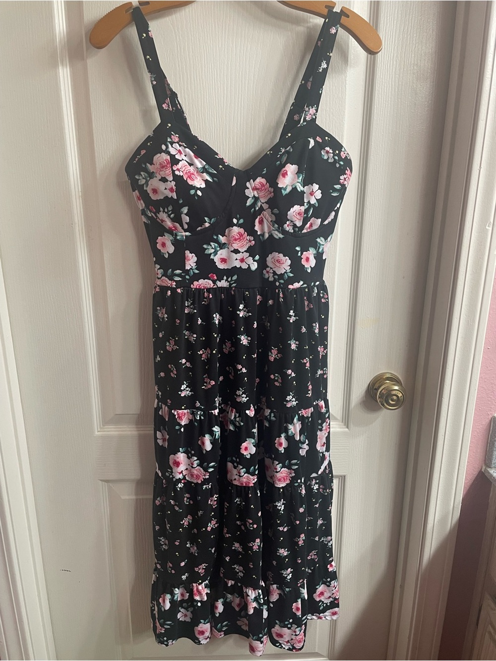 Almost Famous Women’s Large Midi Tiered Floral Dress Feminine Romantic Flowy